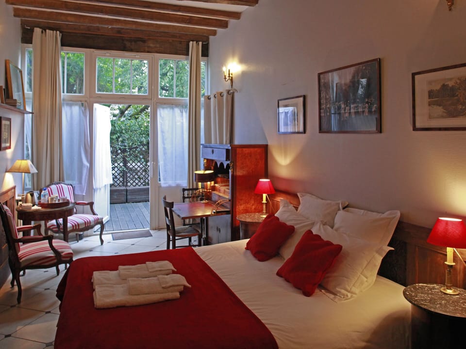 Double Room, Ensuite (La Chambre d'Henry)