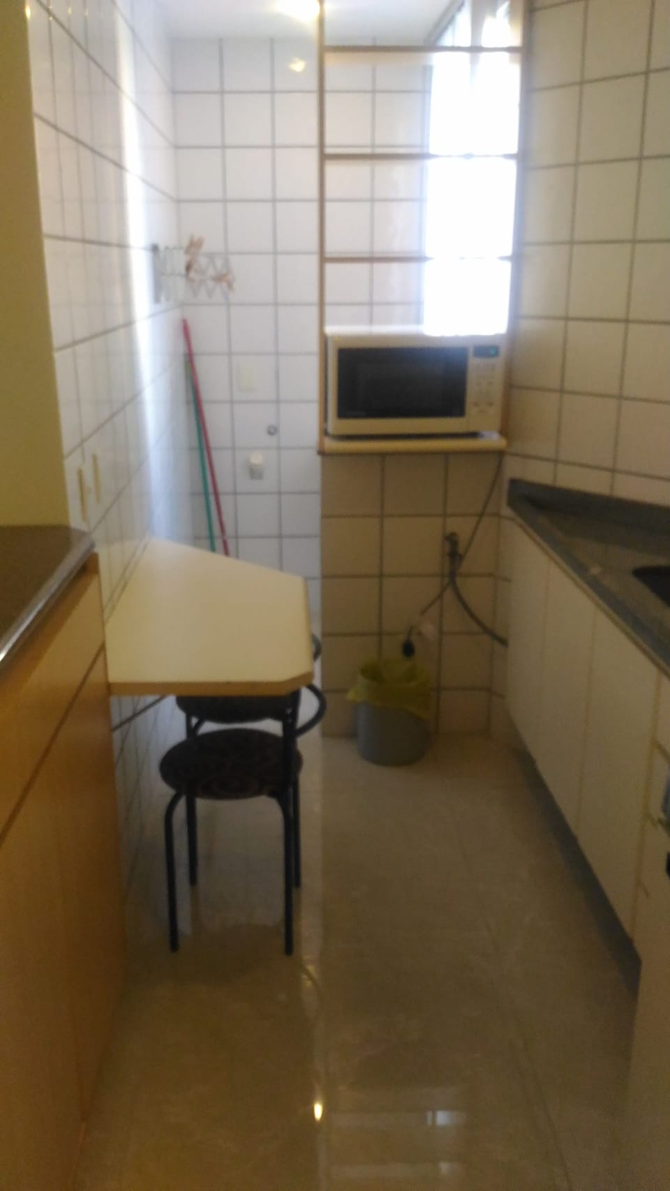 Apartamento 1301 | Private kitchenette | Fridge, microwave, stovetop, coffee/tea maker