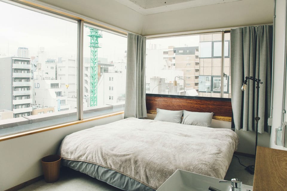 Large King Double Room | Free WiFi, bed sheets