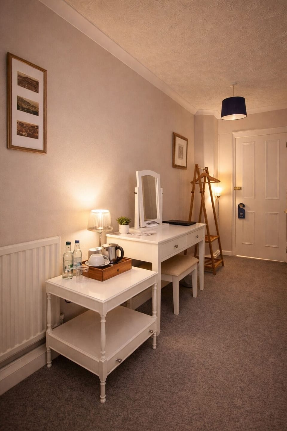 Single Room | In-room safe, desk, internet, bed sheets