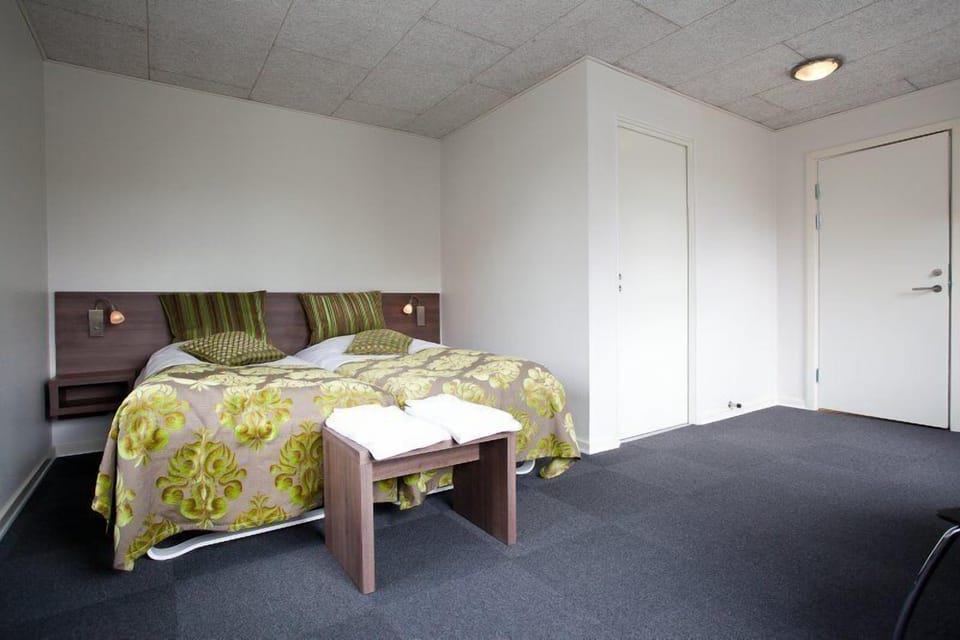 Iron/ironing board, rollaway beds, free WiFi, bed sheets
