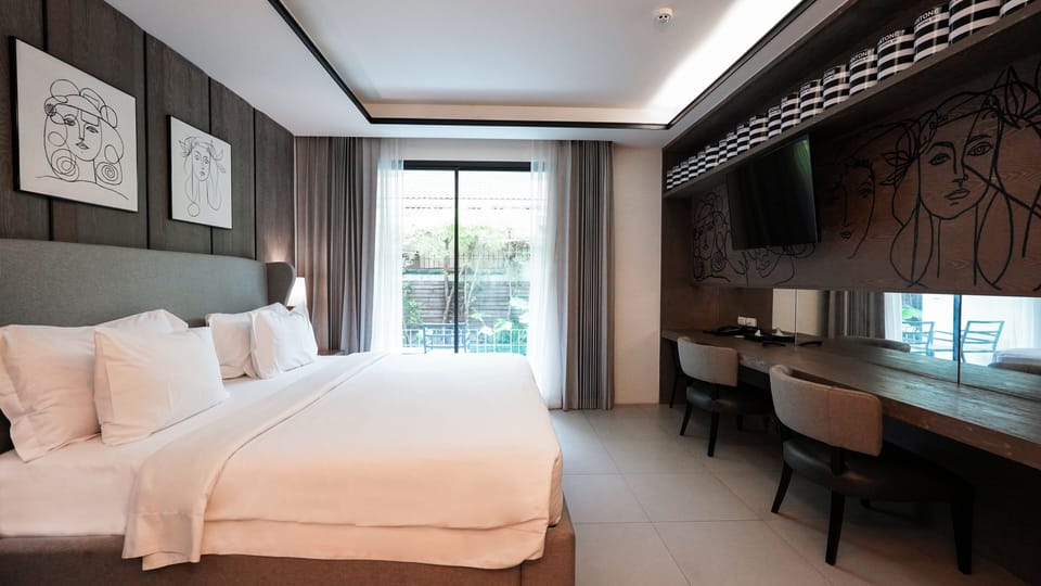 Family Pool Access | In-room safe, desk, laptop workspace, blackout drapes