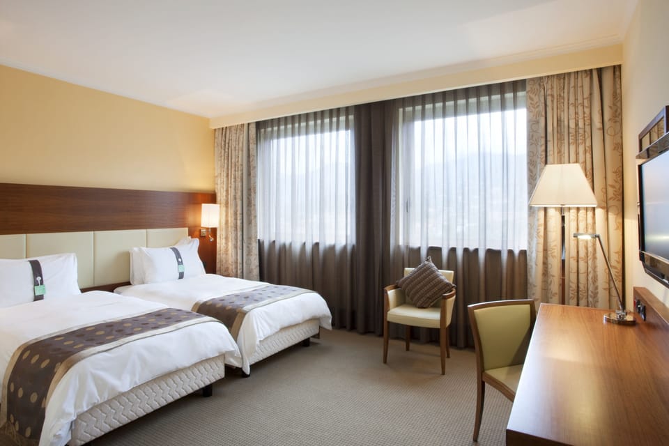 Minibar, in-room safe, desk, soundproofing