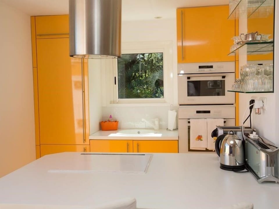 Comfort Apartment, Private Bathroom (La Suite Jaune) | Miscellaneous