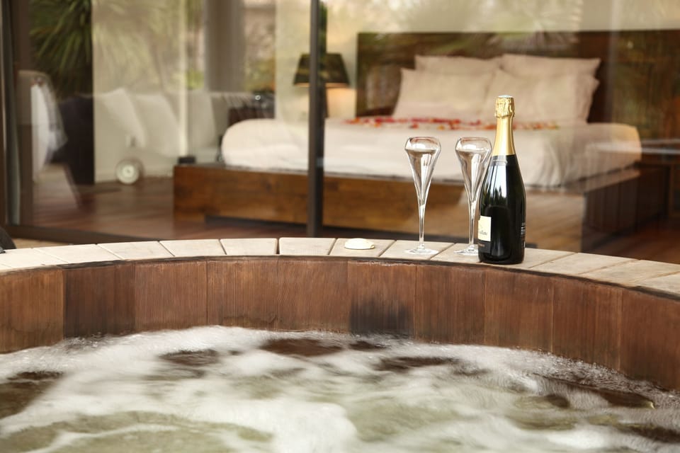 Luxury Suite, 1 King Bed, Fireplace | Terrace/patio