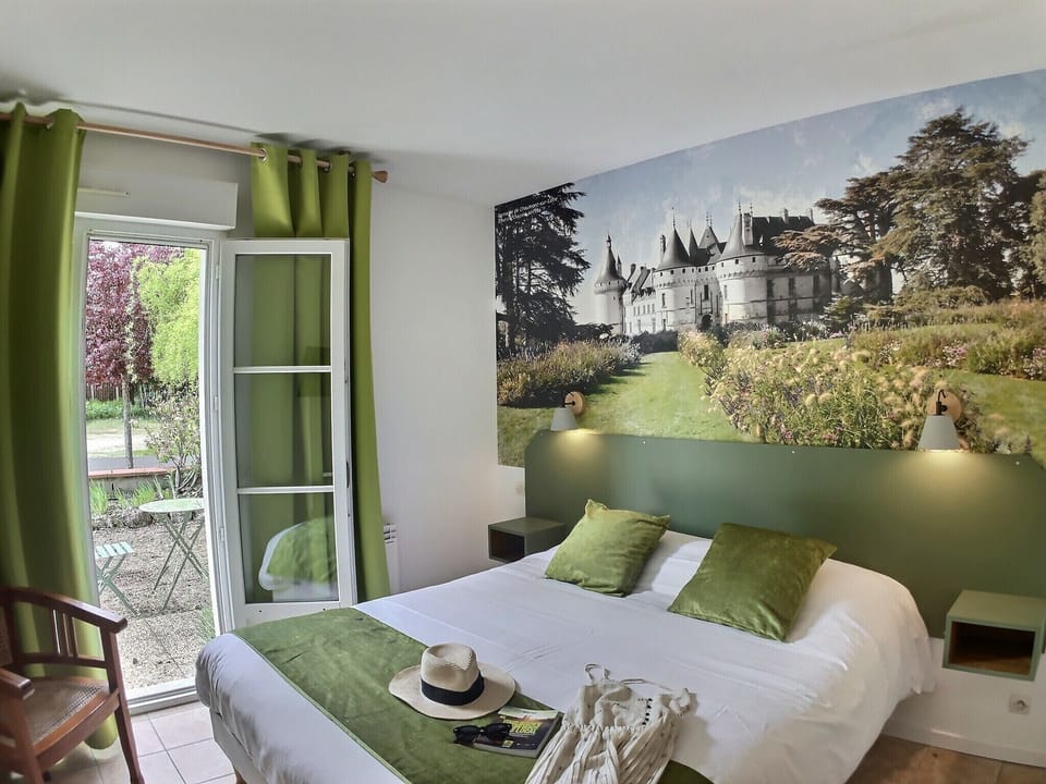 Double Room | Soundproofing, bed sheets