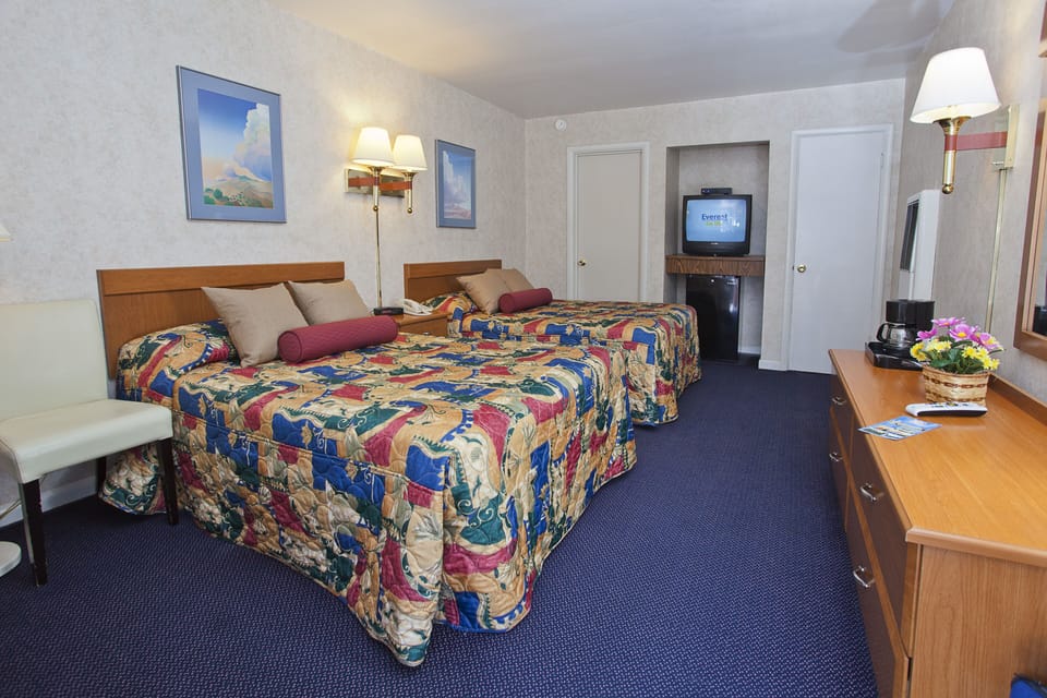 Standard Double Room, 2 Double Beds | Desk, iron/ironing board, free WiFi, bed sheets