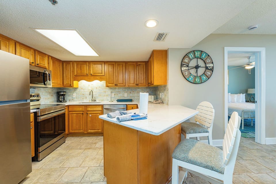 Plenty of counter space for preparing meals or pre beach snacks