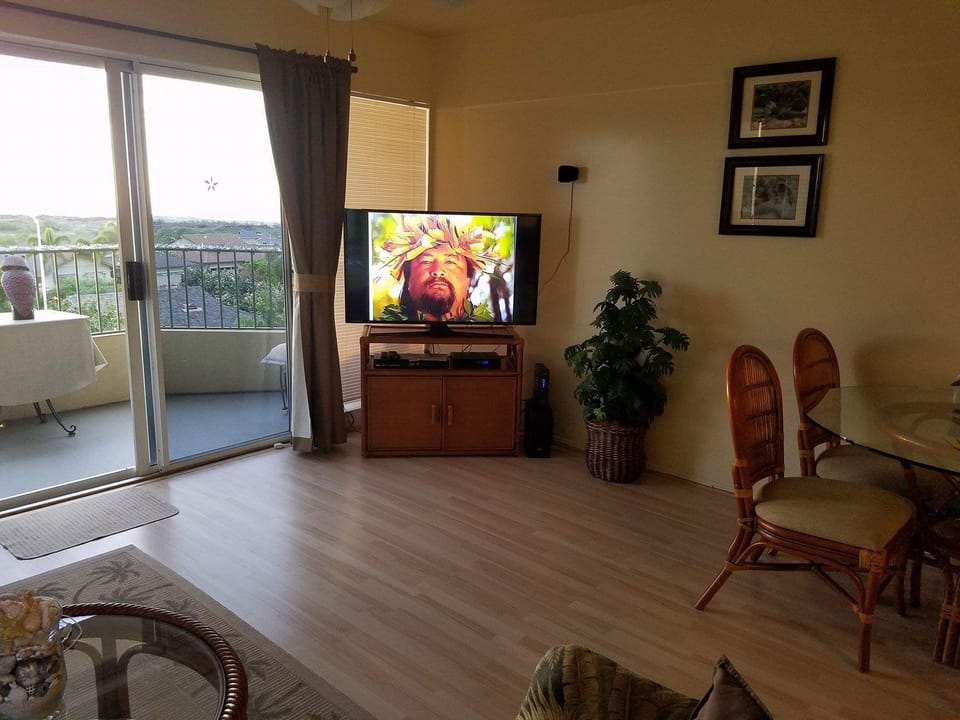 Flat screen tvs in Master and all 3 bedrooms. 