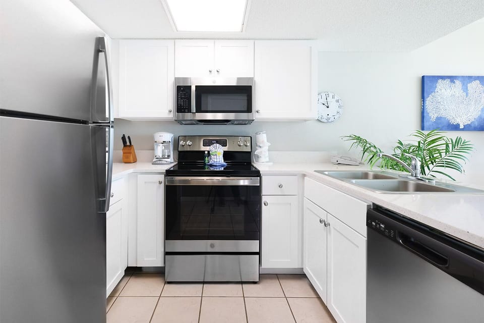 Discover a hotel kitchen that brings home to the beach with you and enhance your beachfront hotel experience