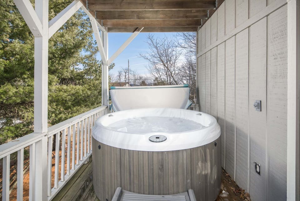 Private Outdoor Hot Tub with Peaceful Mountain Views