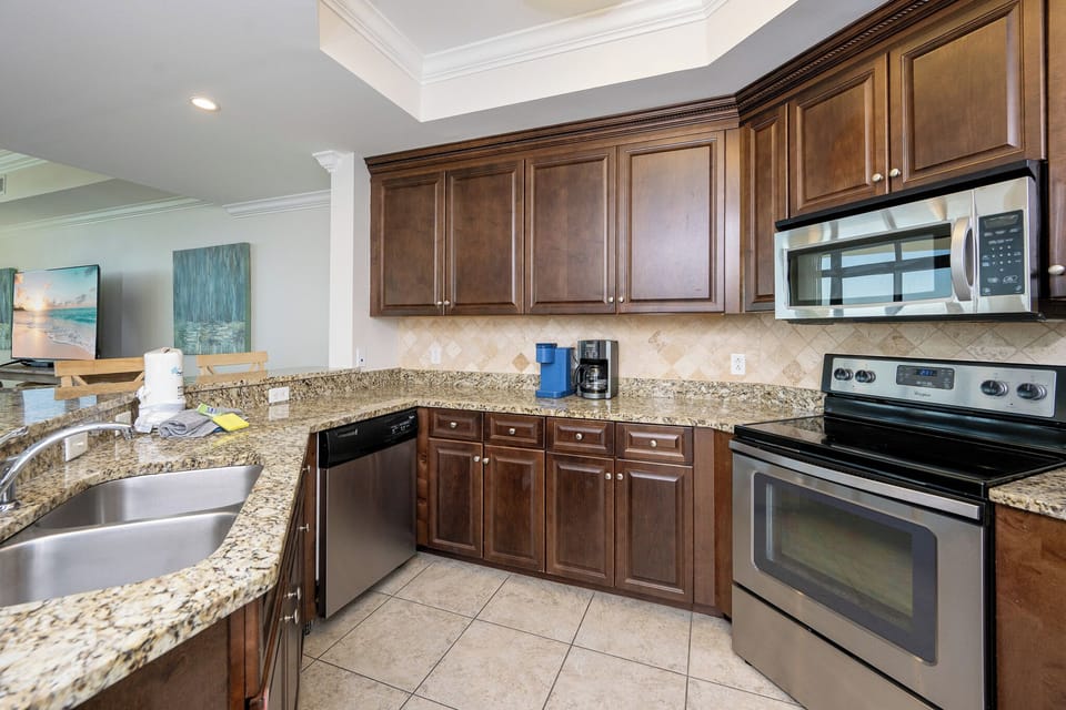 Prepare your favorite meals in this inviting kitchen and gather with family for memorable vacation moments