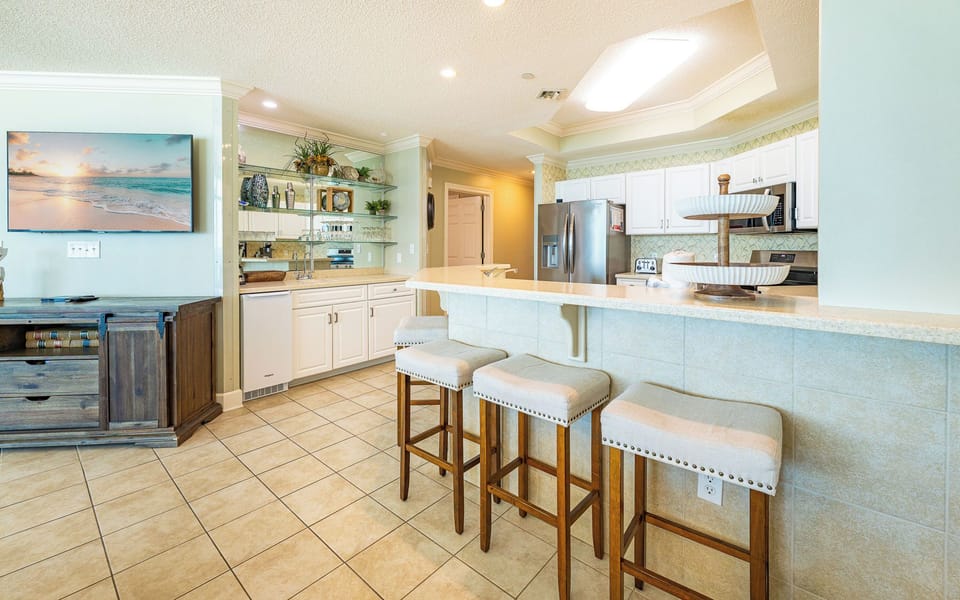 Kick back on cushioned stools at the breakfast bar and create lasting memories with loved ones