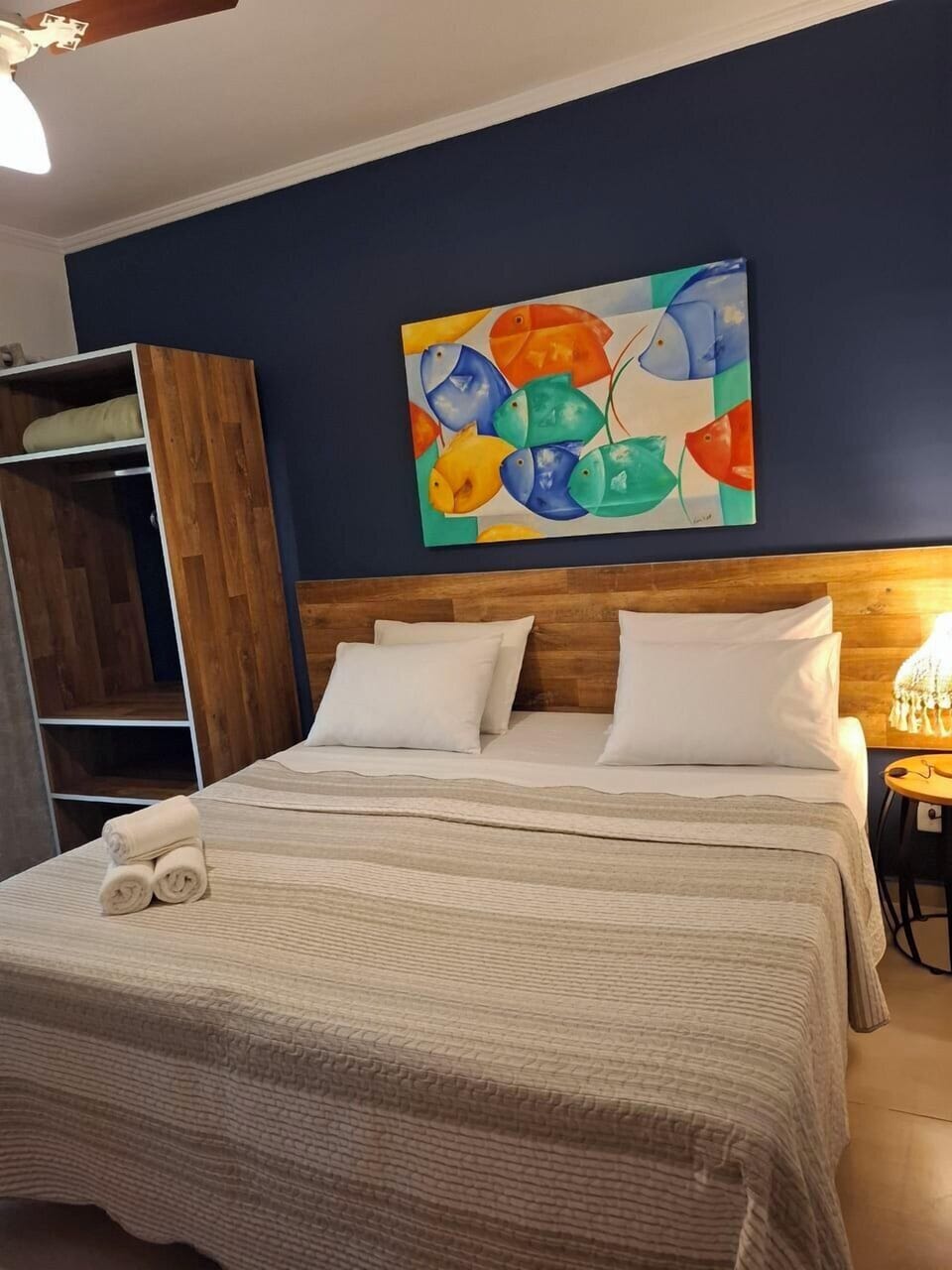 Deluxe Double Room | Bathroom | Shower, free toiletries, towels