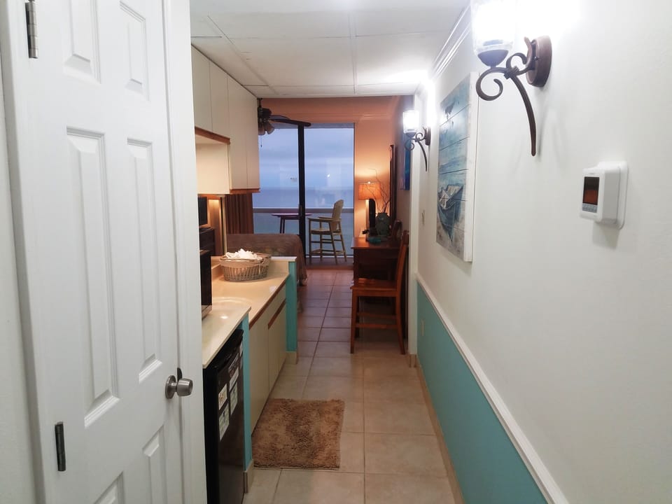Welcome to Unit 601a Studio Unit "Peaceful Bliss" :)
Perfect for 2 people!

 