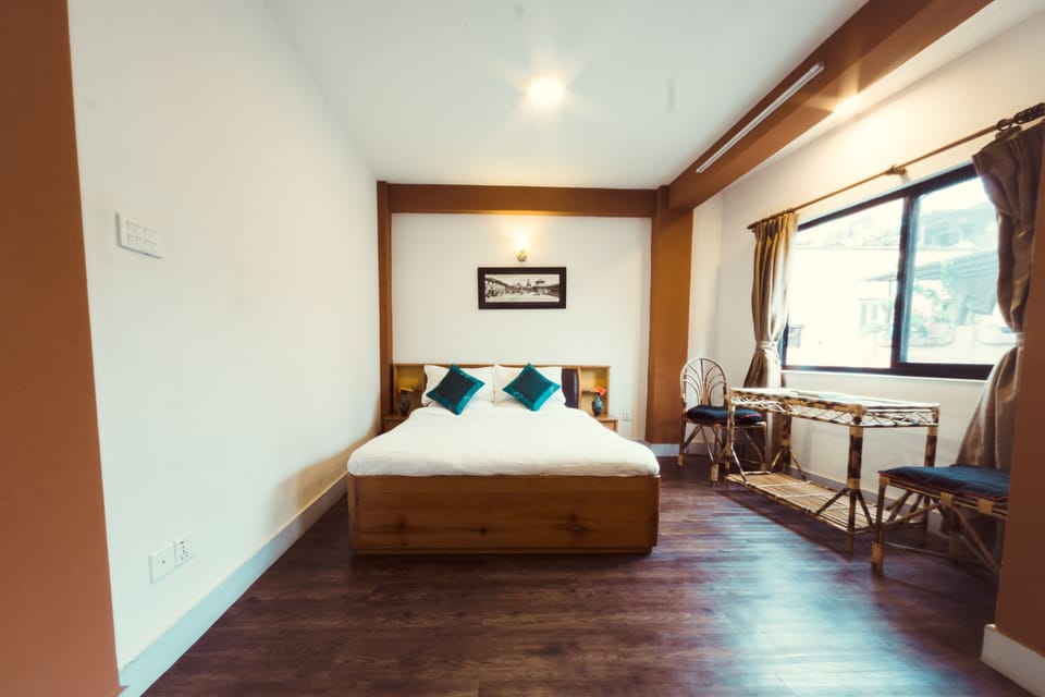 Apartment | Bathroom | Shower, free toiletries, slippers, towels