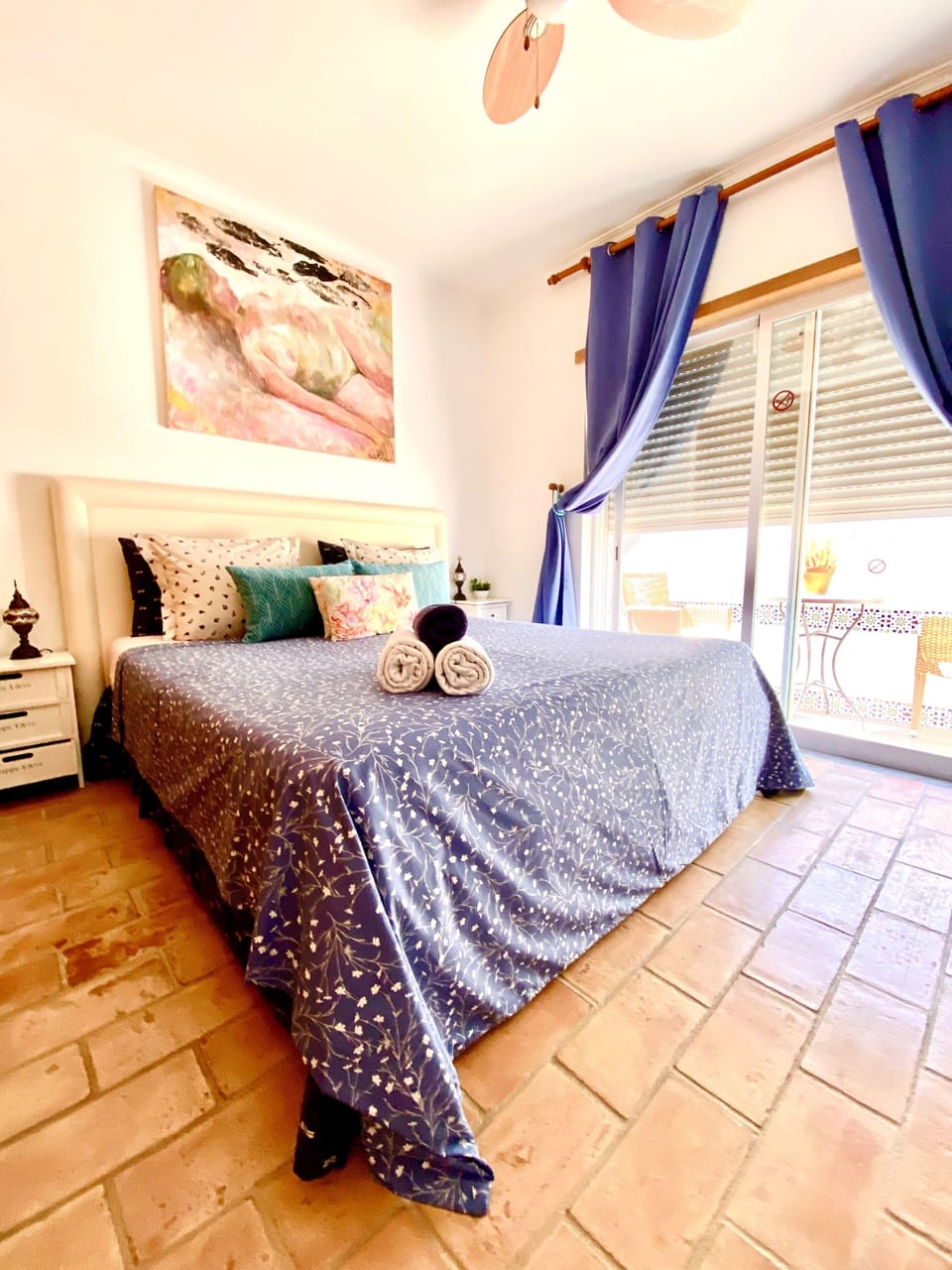 Premium bedding, minibar, individually decorated, individually furnished