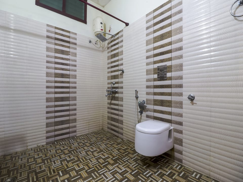 Superior Double Room, 1 Double Bed, City View | Bathroom shower