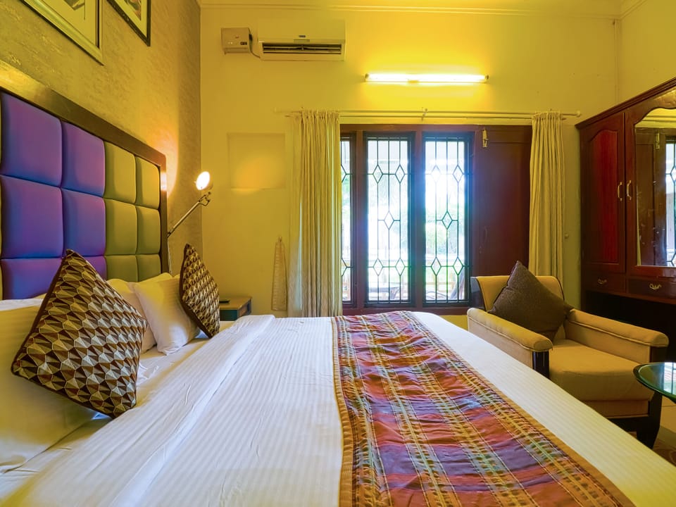 Superior Double Room, 1 Double Bed, City View | In-room safe, bed sheets