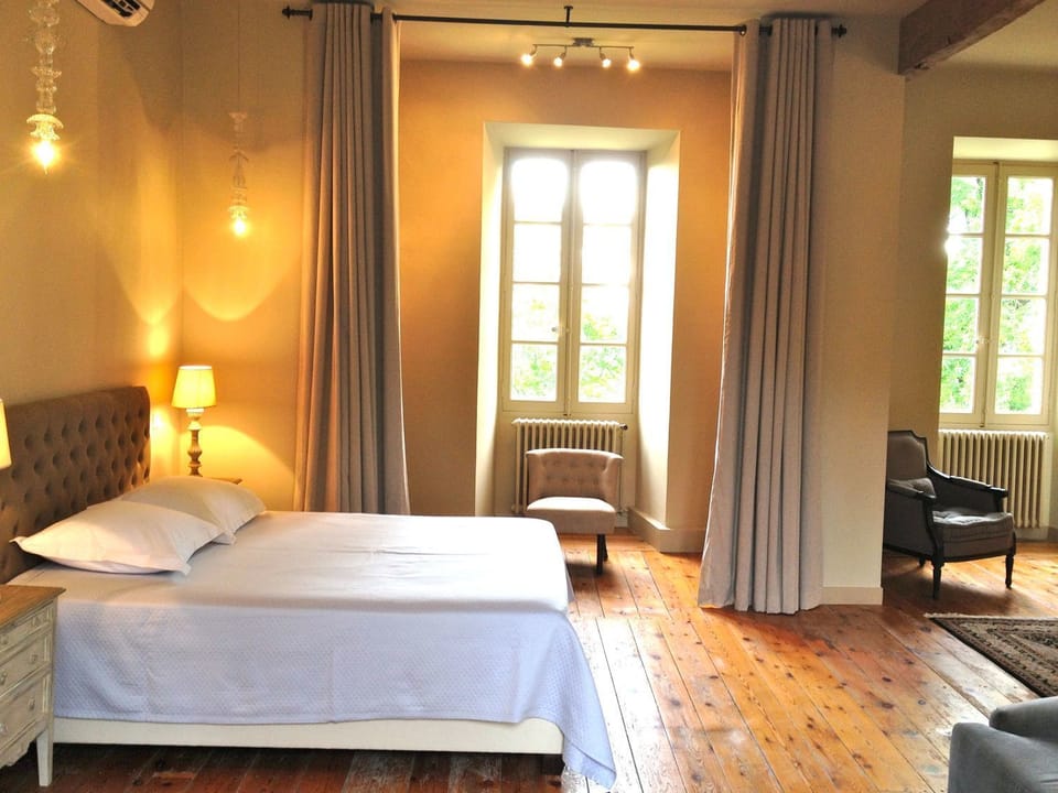 Suite (Ladausse) | 1 bedroom, premium bedding, iron/ironing board, free WiFi