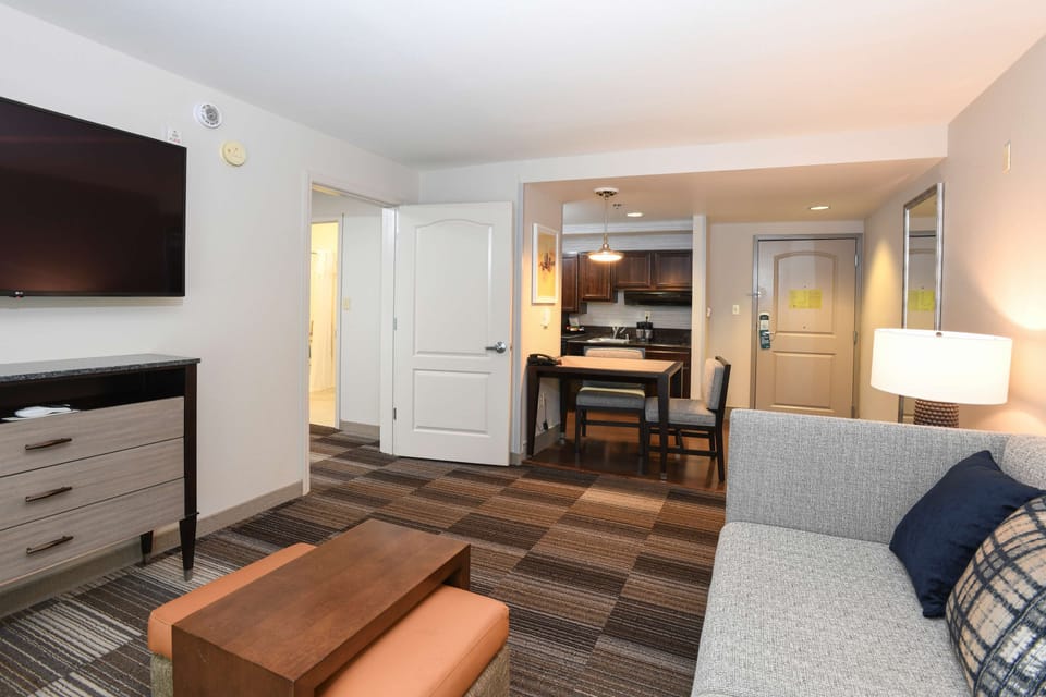 Suite, Accessible, Non Smoking | Living area | 35-inch LCD TV with satellite channels, TV