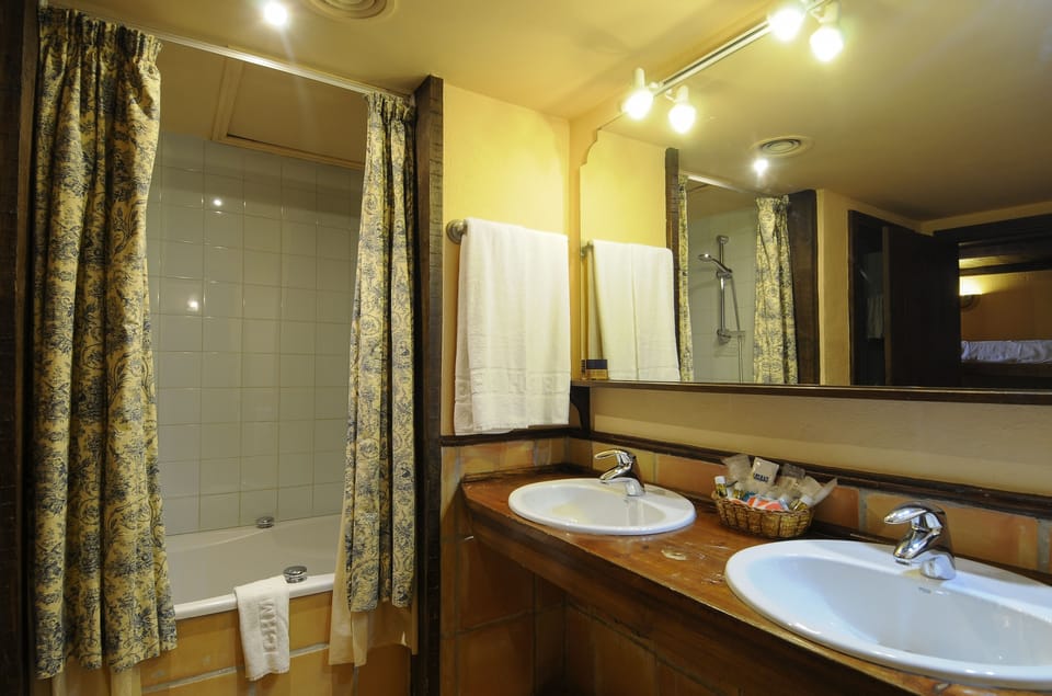 Free toiletries, hair dryer, towels