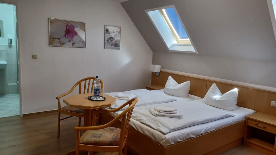 Standard Double Room | Desk, travel crib, free WiFi, bed sheets