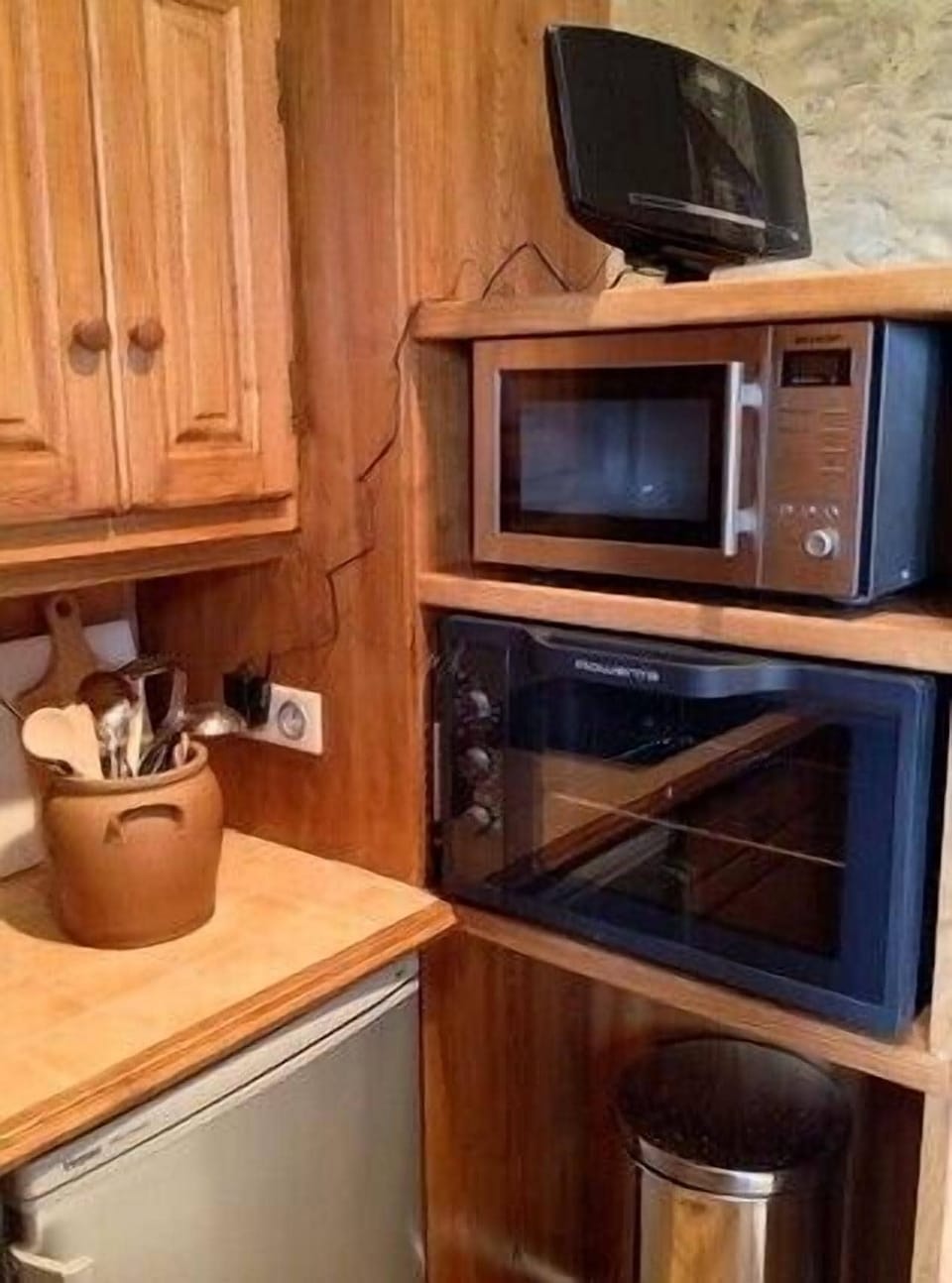 Superior Cottage, Ensuite, Garden View (et piscine) | Private kitchen | Highchair