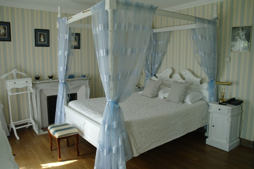 Superior Double Room | Premium bedding, soundproofing, iron/ironing board