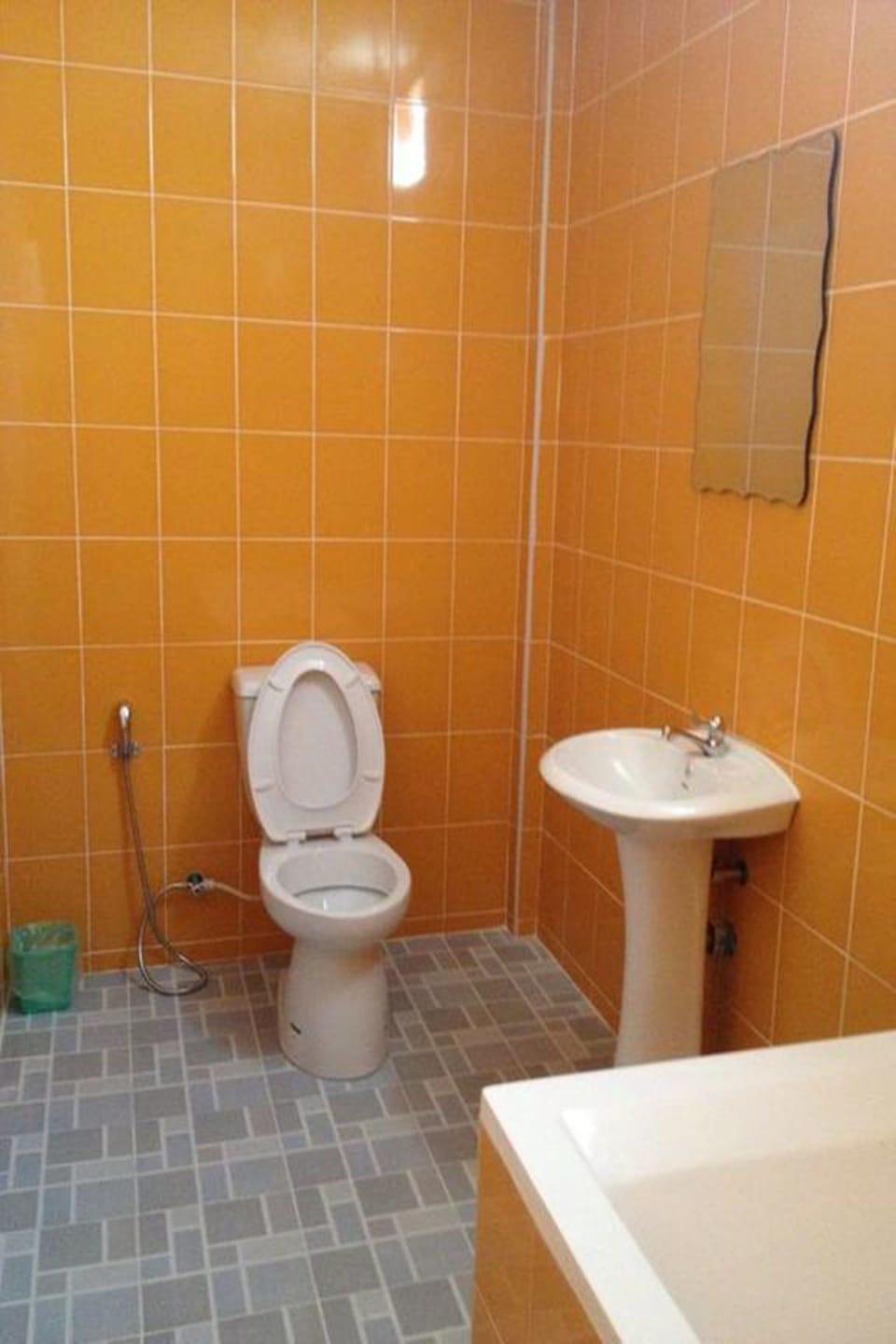 Standard Double Room | Bathroom | Combined shower/tub, deep soaking tub, free toiletries, towels