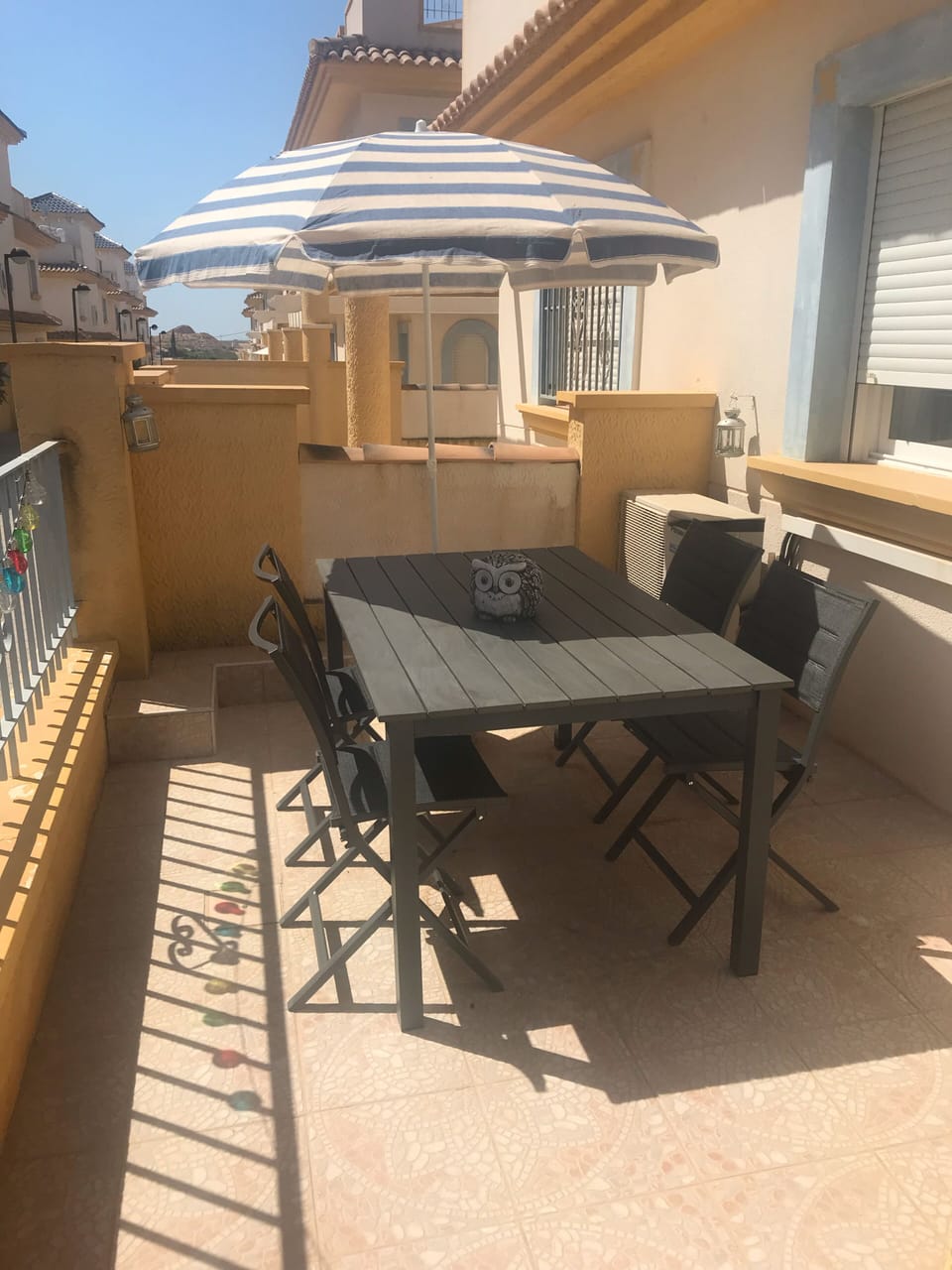 New contemporary aluminium table & chairs
