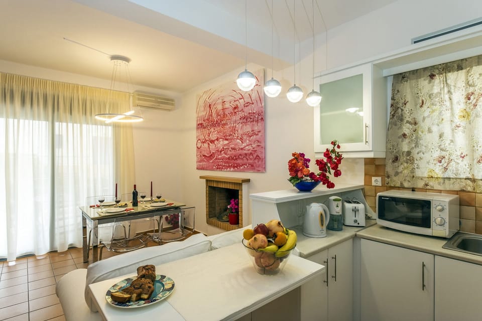Equipped kitchen of the Beach villa in Almyrida, Chania
