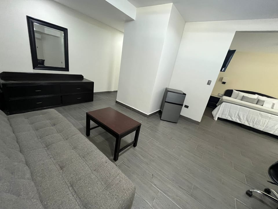 Junior Room, 1 King Bed, Private Bathroom | Bed sheets