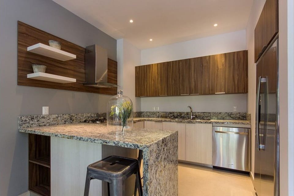 Zenith 307, Kitchen. (MyPvRentals)