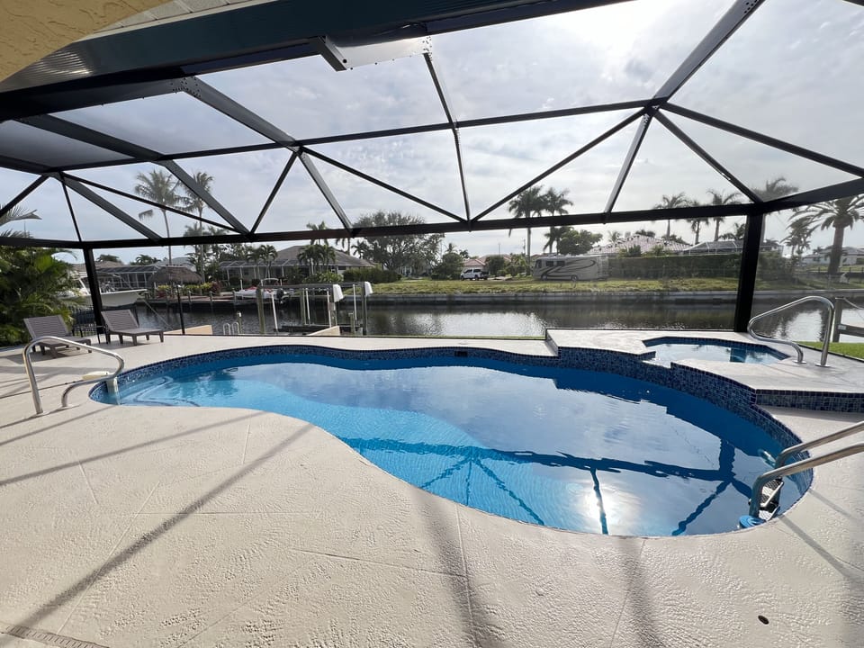 BRAND NEW POOL CAGE AND FRESH 