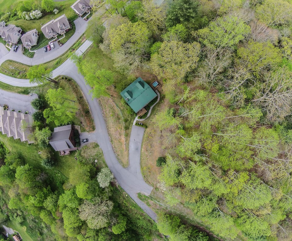 3 Bears Den Bird`s Eye View of Property