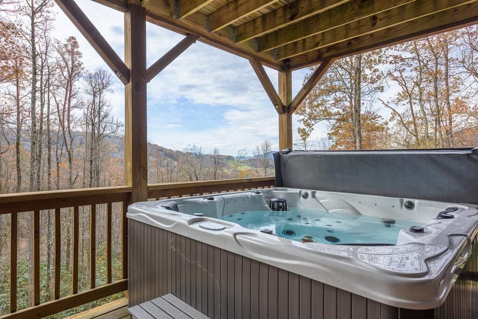 Hot Tub on Lower Deck