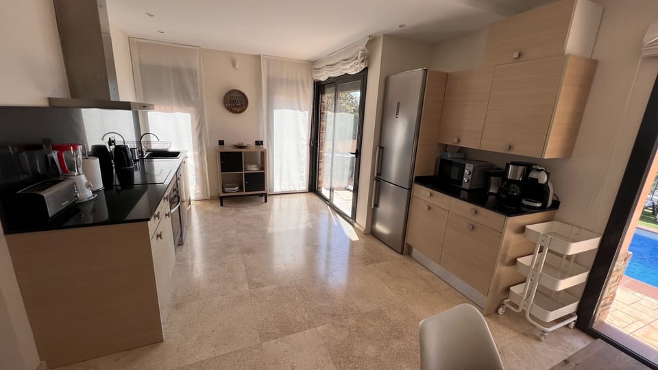 Fully equipped kitchen