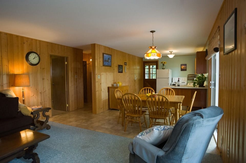 Lot's of Room To Spread Out & Relax