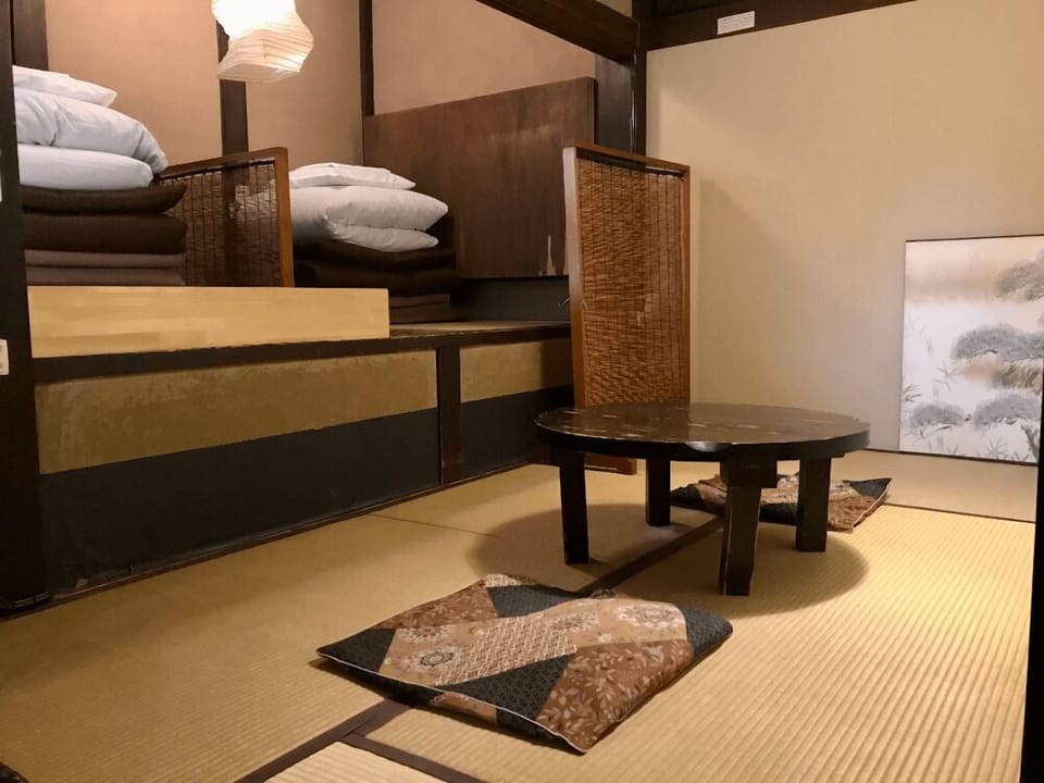 Basic Twin Room | Down comforters, free WiFi, bed sheets