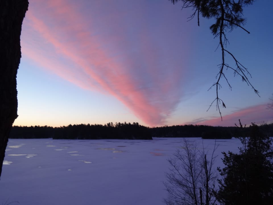 Watch the sunset by the fire