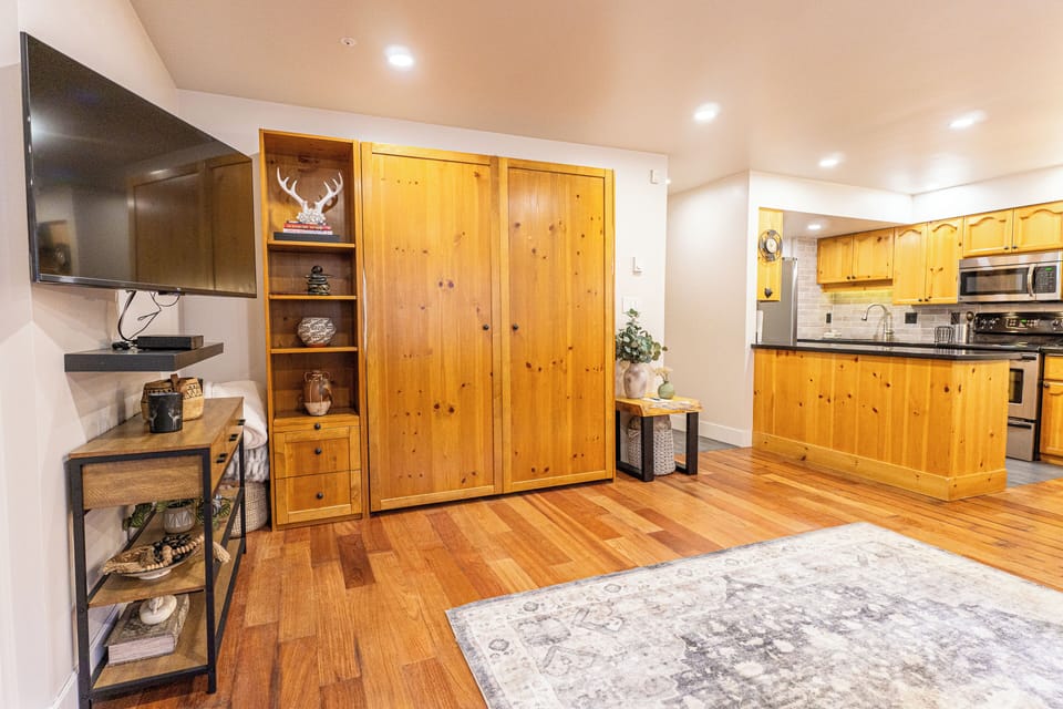 Murphy Bed (closed)