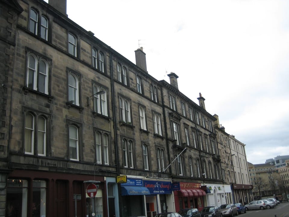 Grindlay Street, the apartment is on the left