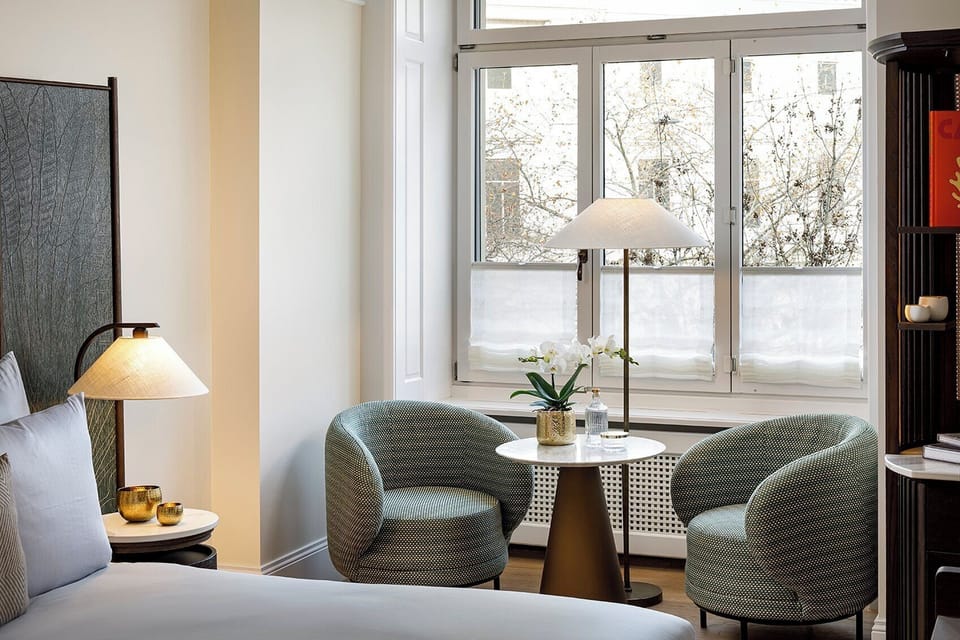 1 bedroom, hypo-allergenic bedding available, down comforters, minibar
