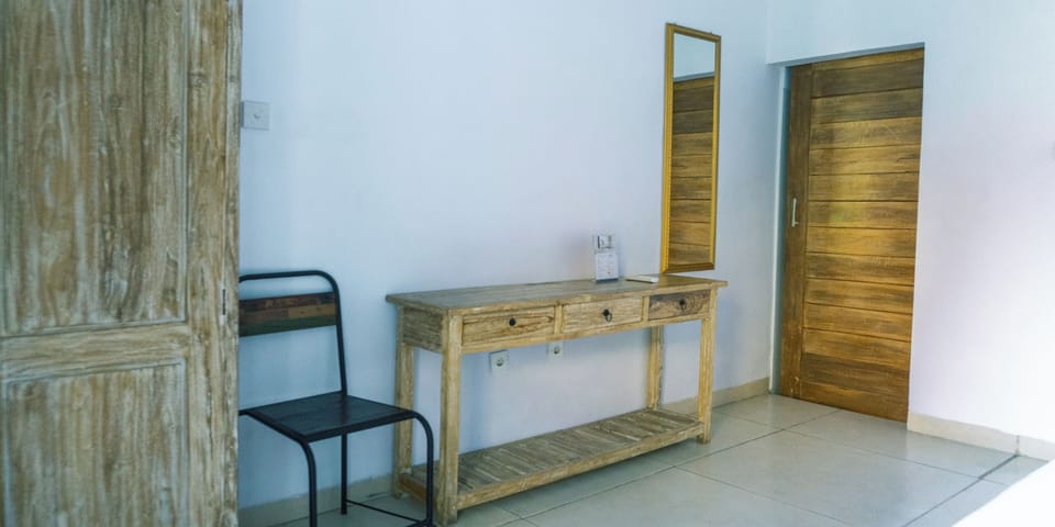 Standard Room | In-room safe, desk, laptop workspace, WiFi (free)