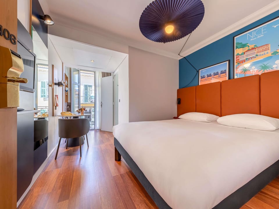 Standard Room, 1 Double Bed | Premium bedding, desk, blackout drapes, iron/ironing board (on request)