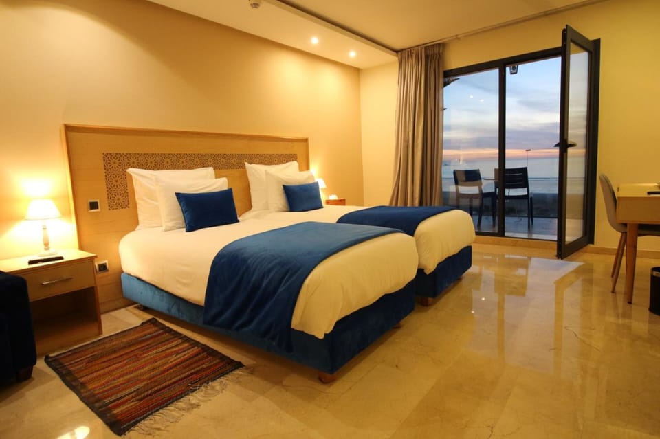 Egyptian cotton sheets, premium bedding, down comforters, pillowtop beds