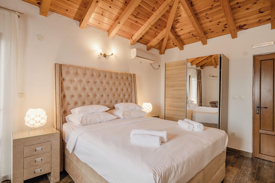 Studio, Sea Facing | Premium bedding, individually decorated, individually furnished, desk