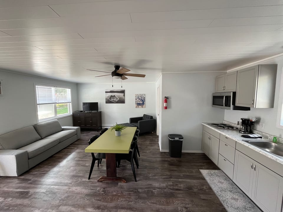 43-inch TV with cable channels