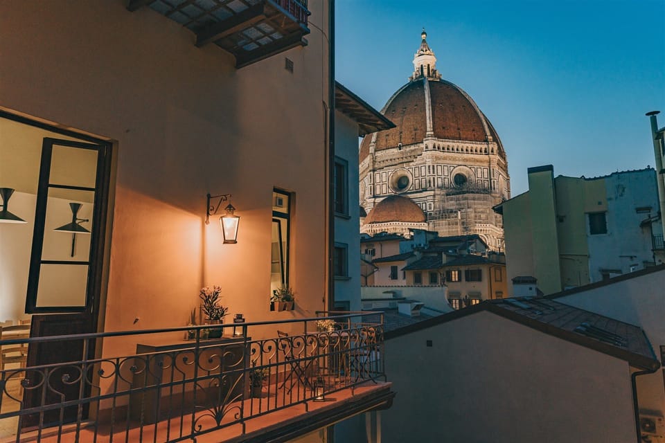 Indoor, the dining area. Outdoor, Santa Maria del Fiore.